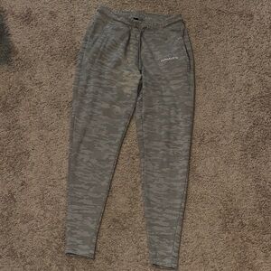 Alphalete Men’s Gray Camo Sweatpants